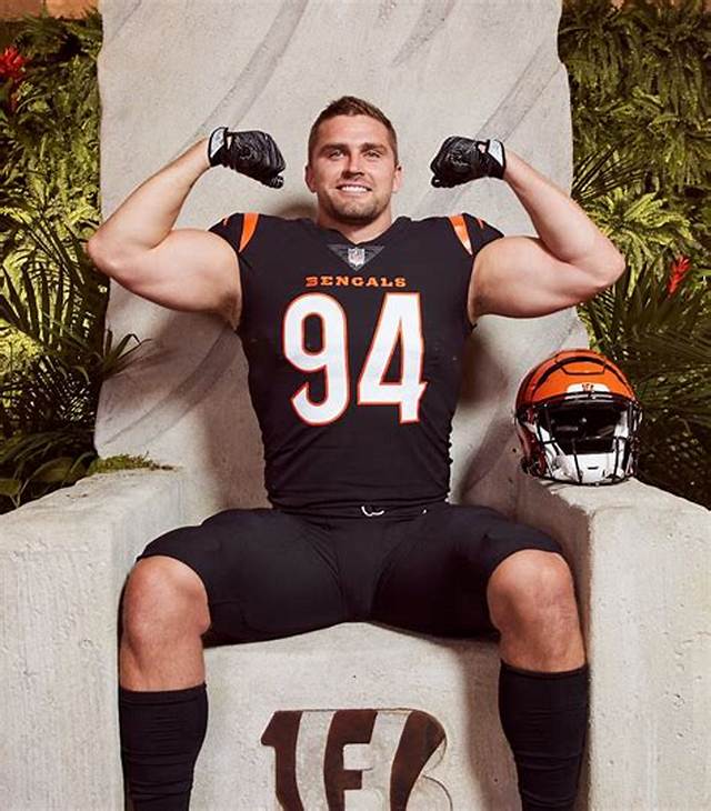 Is Sam Hubbard Gay? Facts to Know About Cincinnati Bengals Defensive End