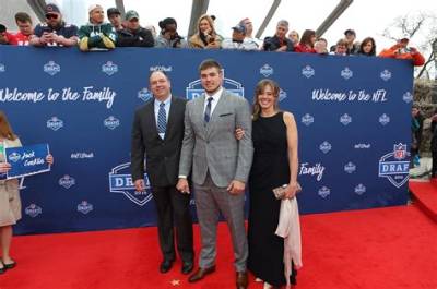 Jack Conklin Parents: Darren Conklin, Jennifer Jackson