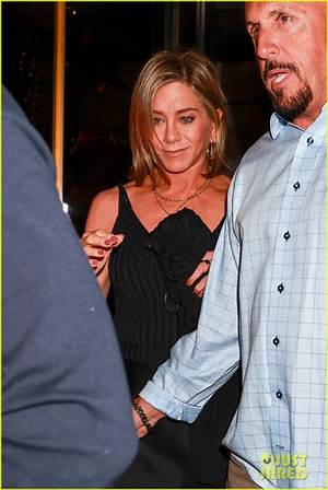 Jennifer Aniston & Courteney Cox Enjoy Night out with Friends in Beverly Hills! | Courteney Cox, Jennifer Aniston | Just Jared: Celebrity News and Gossip