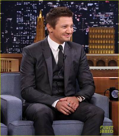 Jeremy Renner Celebrity News and Gossip | Entertainment, Photos and Videos | Just Jared: Celebrity News and Gossip