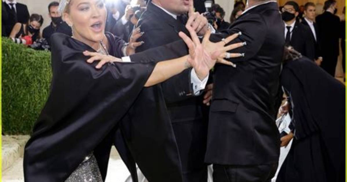 Jimmy Fallon Photobombs Taika Waititi & Rita Ora, Chats with Justin Bieber During the Met Gala 2021 | 2021 Met Gala, Hailey Bieber, Jimmy Fallon, Justin Bieber, Met Gala, Rita Ora, Taika Waititi | Just Jared: Celebrity News and Gossip
