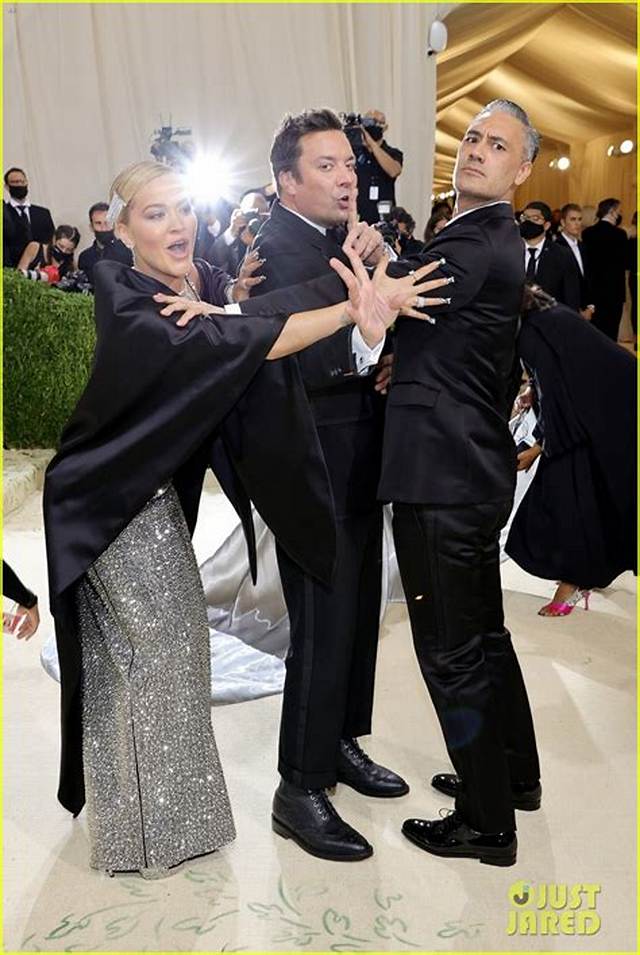 Jimmy Fallon Photobombs Taika Waititi & Rita Ora, Chats with Justin Bieber During the Met Gala 2021 | 2021 Met Gala, Hailey Bieber, Jimmy Fallon, Justin Bieber, Met Gala, Rita Ora, Taika Waititi | Just Jared: Celebrity News and Gossip