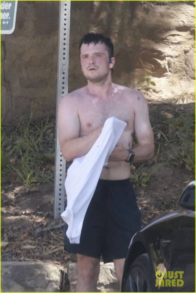 Josh Hutcherson Goes Shirtless for Run Around L. A. | Josh Hutcherson, Shirtless | Just Jared: Celebrity News and Gossip