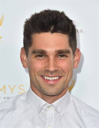 Justin Gaston Height, Weight, Net Worth, Age, Birthday, Wikipedia, Who, Nationality, Biography