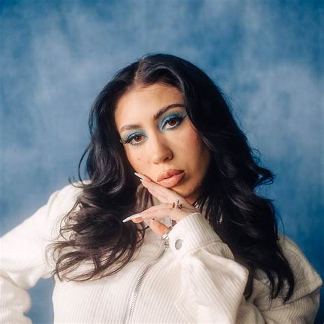 Kali Uchis Real Name, Ethnicity, Nationality, Height, Parents