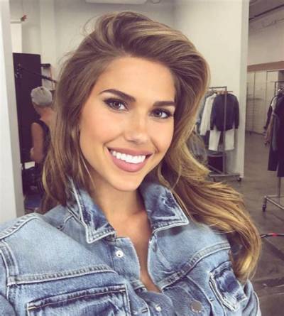 Kara Del Toro - Age, Height, Measurements, Husband, Wiki