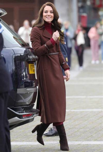 Kate Middleton’s Outfit on Wales Tour Reminds Fans of Princess Diana