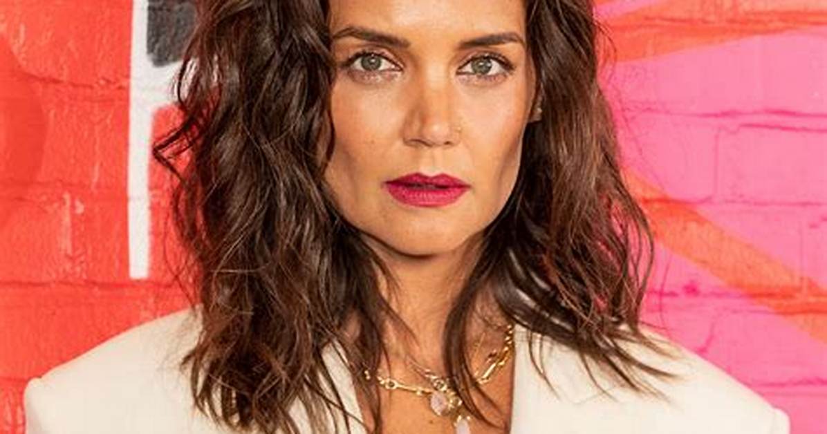 Katie Holmes in Full Glam!