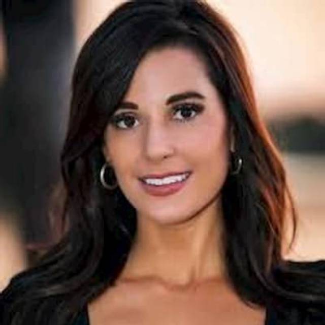 Kcra Melanie Hunter Age, Height: How Tall? How Old? Salary, Married, Net Worth