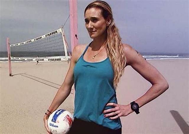 Kerri Walsh Jennings: Husband, Net Worth, Tattoos, Smoking & Body Measurements