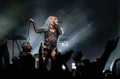 Kesha Says She Hemorrhaged a Vocal Cord After ‘Wardrobe Malfunction’ at Taylor Hawkins Tribute Show