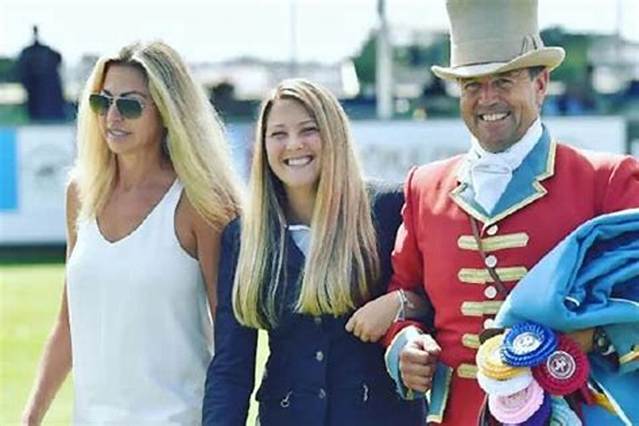 Kira Bonder Wiki, Age, Steve Bing’s Daughter, Parents, Family, Net Worth, Instagram, Height, Photos