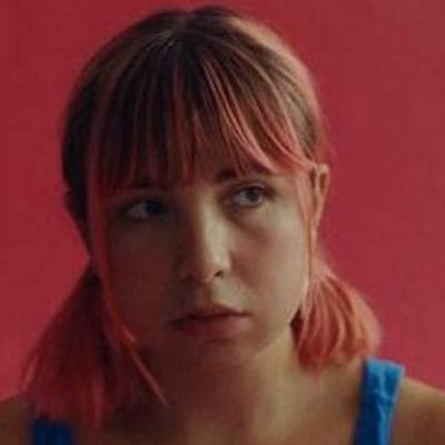 Lili Trifilio Bio, Wiki, Age, Height, Family, Husband, Songs and Net Worth.
