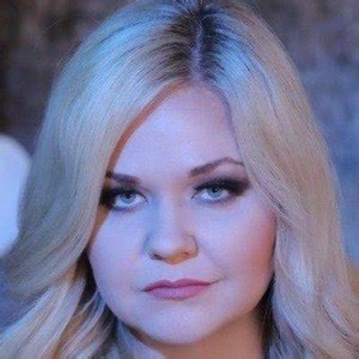 Lindsey Fitzharris Bio, Age, Height, Married, Book, Art, Reddit and Podcast