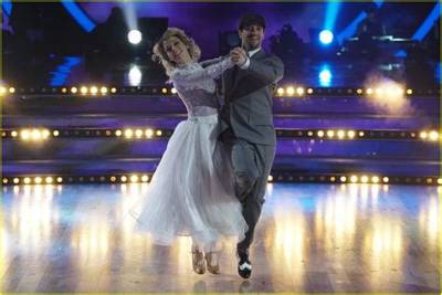 Lindsey Stirling Reveals Split from Boyfriend Ryan Weed During Emotional ‘Dwts’ Episode