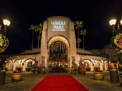Los Angeles’ Christmas Episode Is Coming Your Way