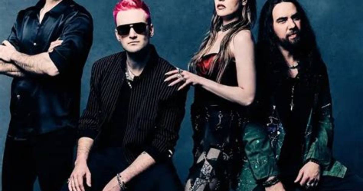 Lzzy Hale Bio, Age, Height, Parents, Married, Daughter, Songs, and Net Worth.