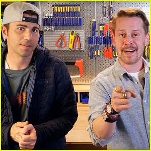 Macaulay Culkin Goes Glitter Bombing with Mark Rober for Home Alone-Inspired Prank (Video) | Macaulay Culkin | Just Jared: Celebrity News and Gossip