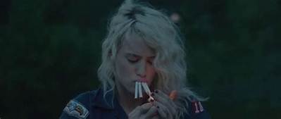 Mackenzie Davis Smoking: a Look into the Actress's Life Choices