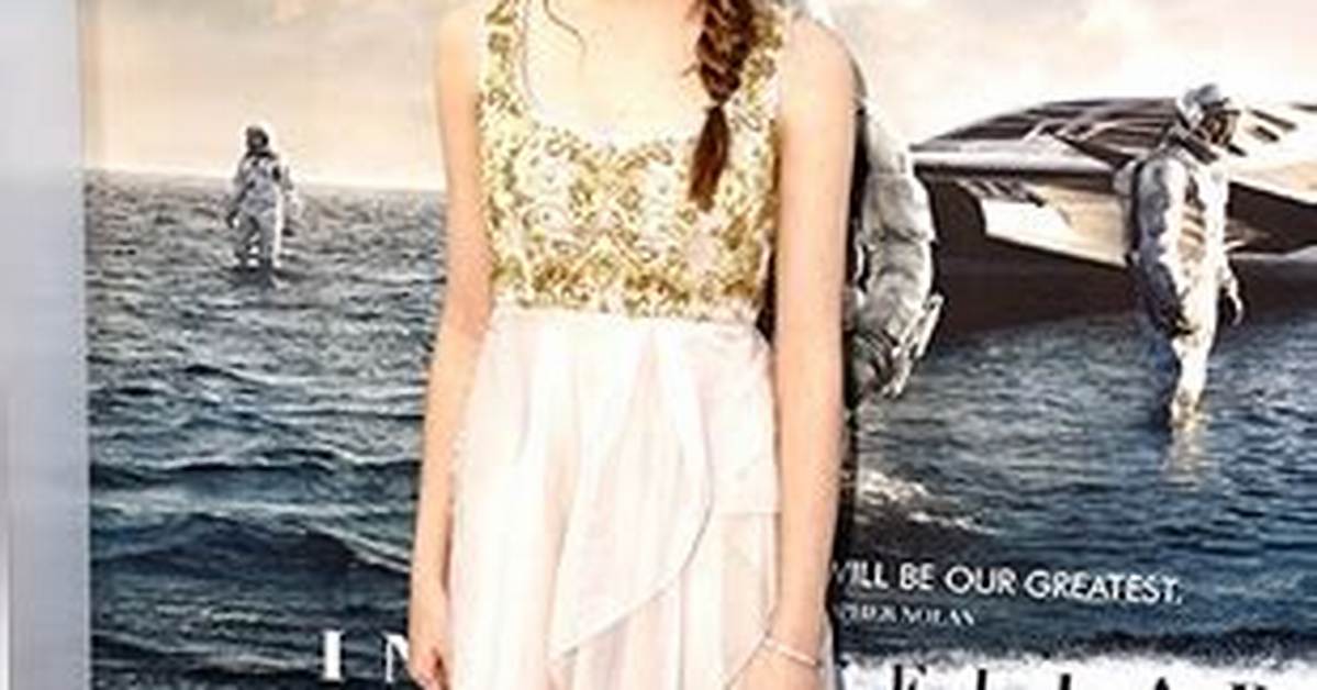 Mackenzie Foy Height, Weight, Measurements, Bra Size, Shoe Size