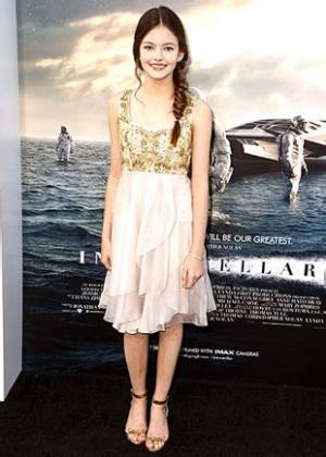 Mackenzie Foy Height, Weight, Measurements, Bra Size, Shoe Size