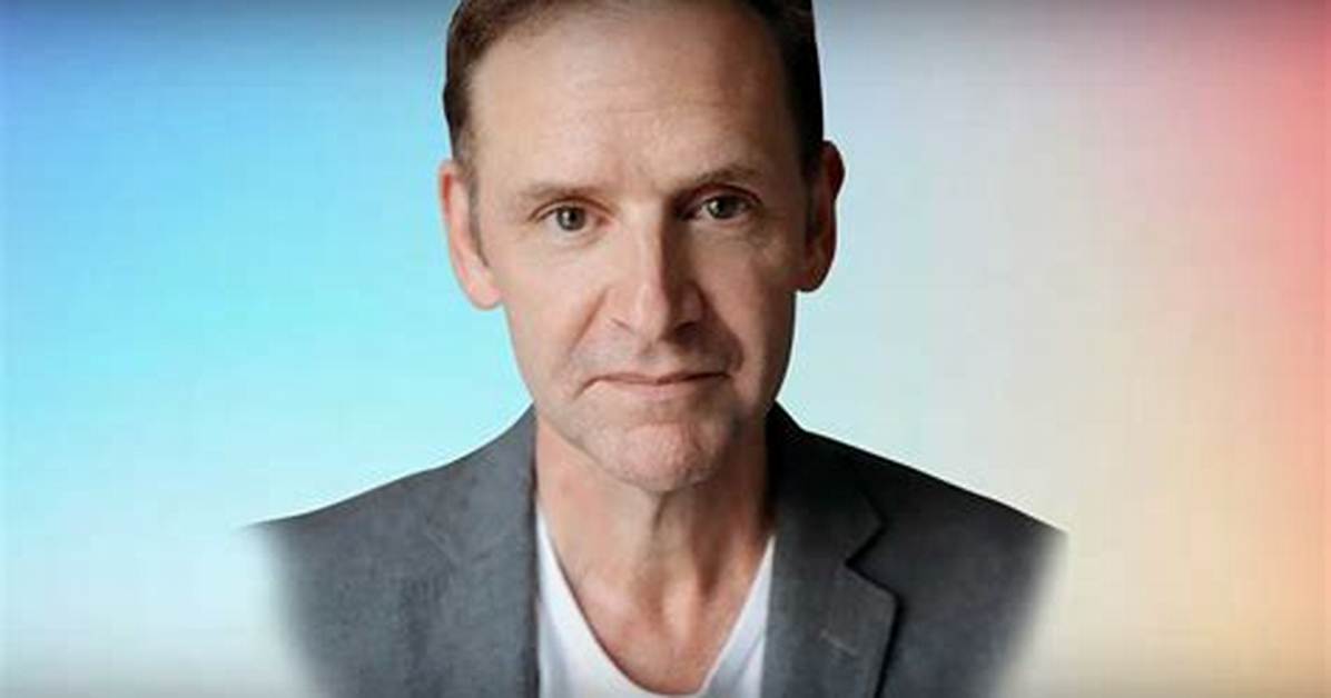 Malcolm Gets Bio, Wiki, Age, Height, Family, Husband, Kids, Actor, Songs, and Net Worth.