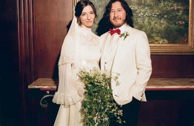 Markiplier Wife: Is He Married to Amy Nelson? Kids and Net Worth