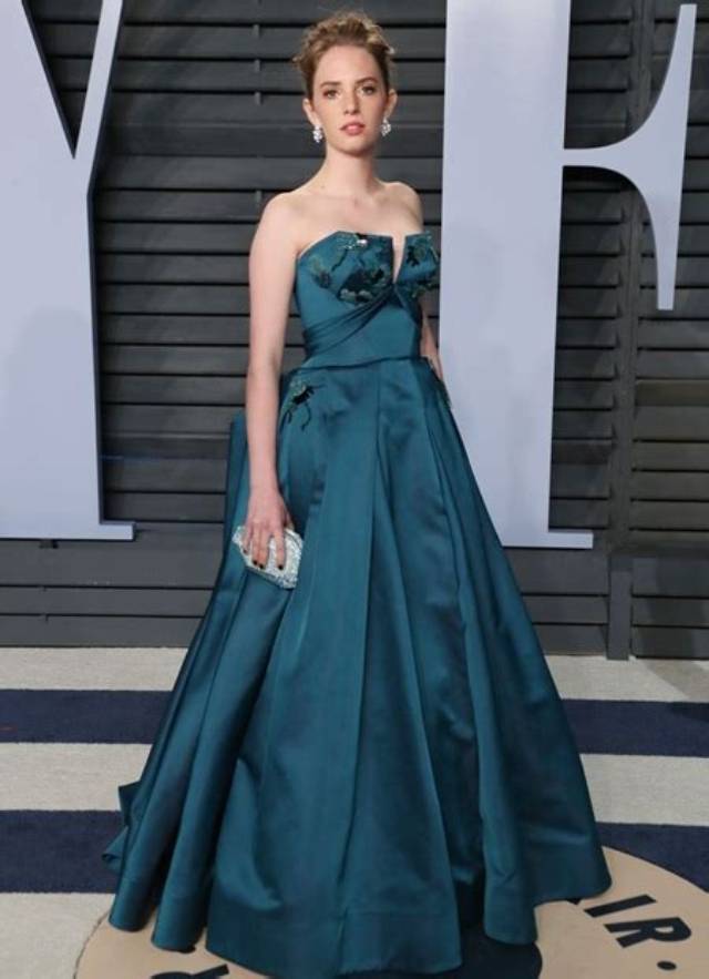 Maya Hawke Height, Weight, Measurements, Bra Size, Shoe Size