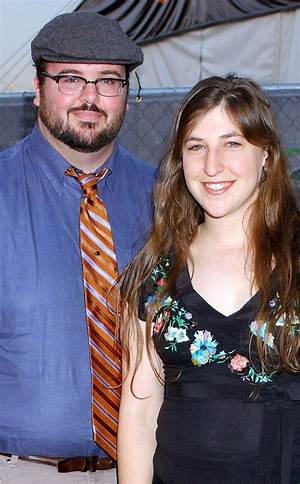 Mayim Bialik Husband: Is She Married?