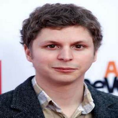 Michael Cera Bio, Age, Height, Family, Girlfriend, Wife, Songs, Net Worth, Movies and Tv Shows