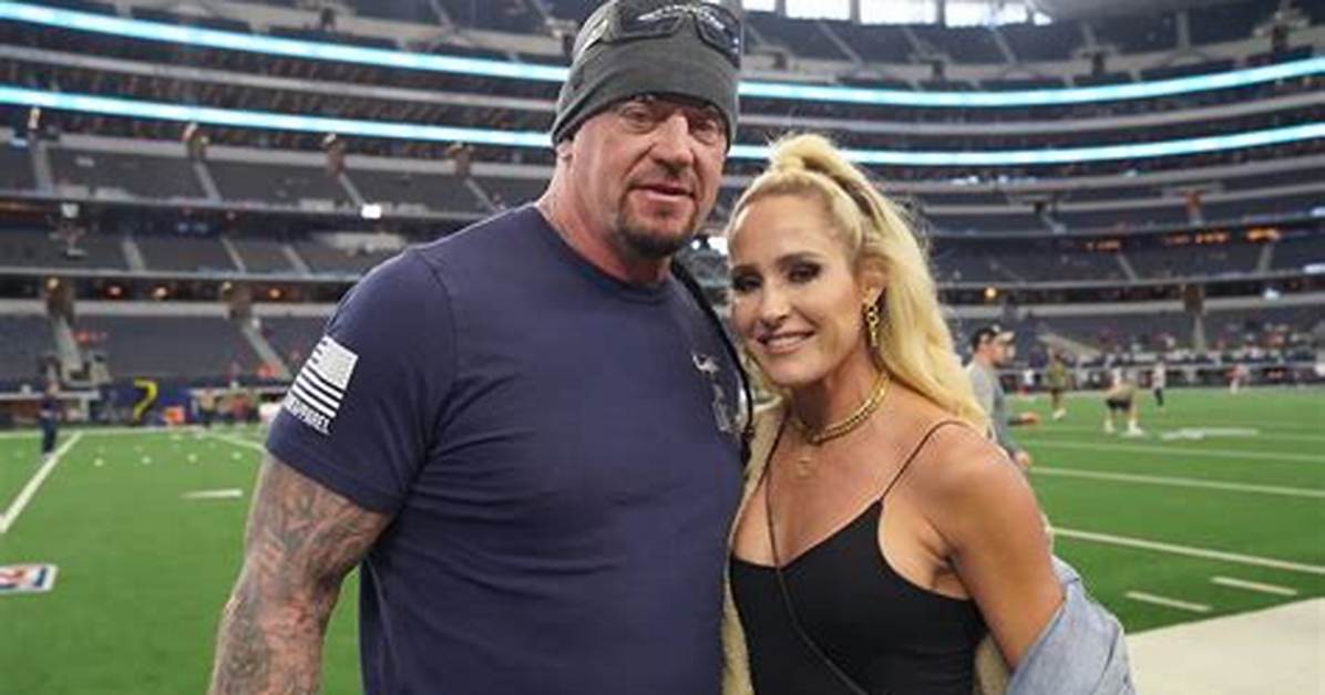 Michelle Mccool in Playboy? , Missy Hyatt, & More