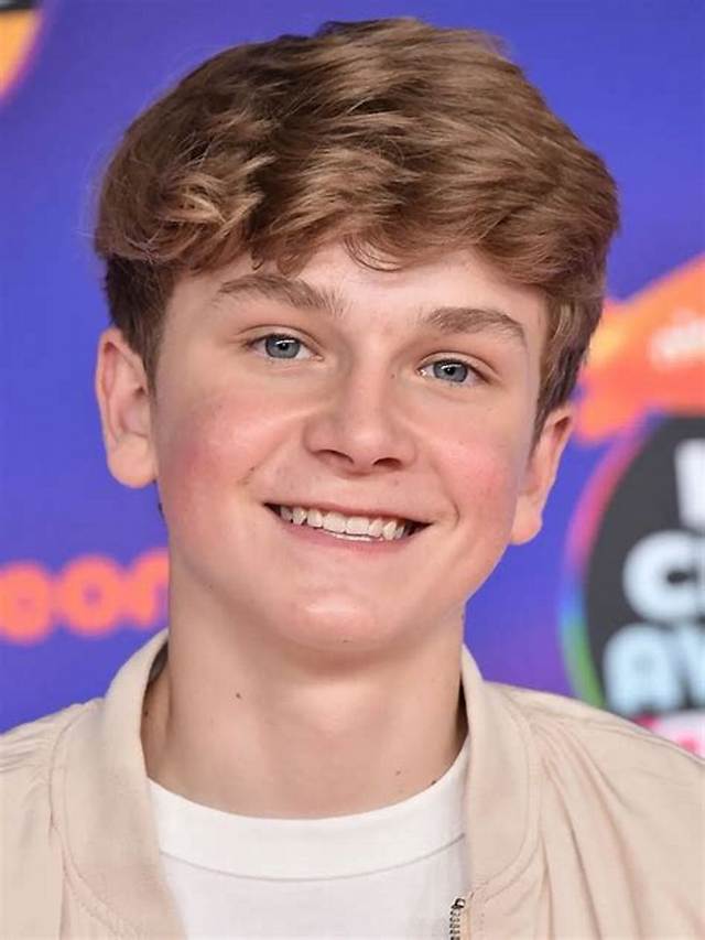 Mitchell Berg Height, Weight, Net Worth, Age, Birthday, Wikipedia, Who, Instagram, Biography