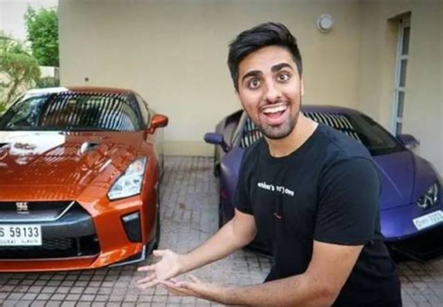 Mo Vlogs Net Worth: Details About Age, Income, Youtube, Career, Gf, Assets - Sarkariresult