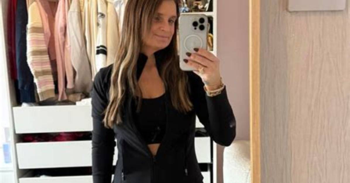 Mum-of-22 Sue Radford Shows off Her Christmas Decorations- but Fans Spot Problem with Stocking Wall