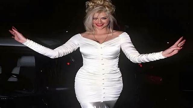 Nathalie Nicole Smith Height, Weight, Net Worth, Age, Birthday, Wikipedia, Who, Nationality, Biography