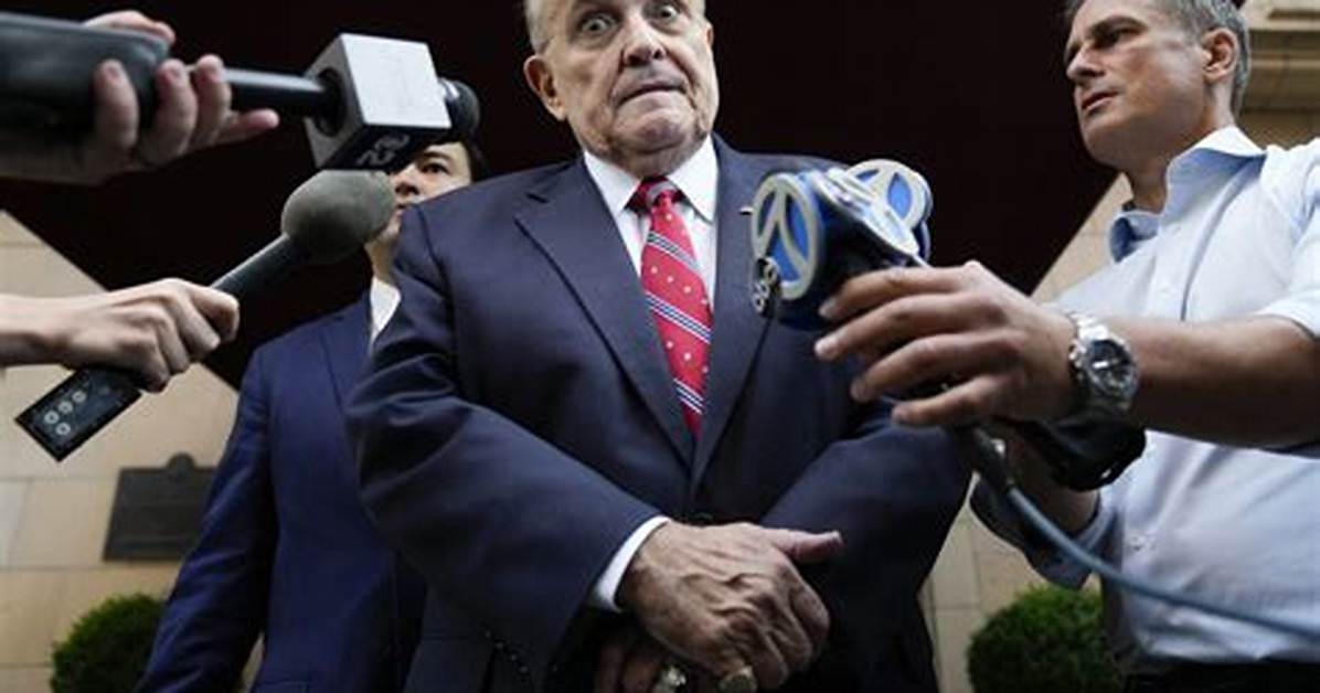 News Wrap: Giuliani Surrenders in Georgia on Charges of Conspiring to Overturn Election