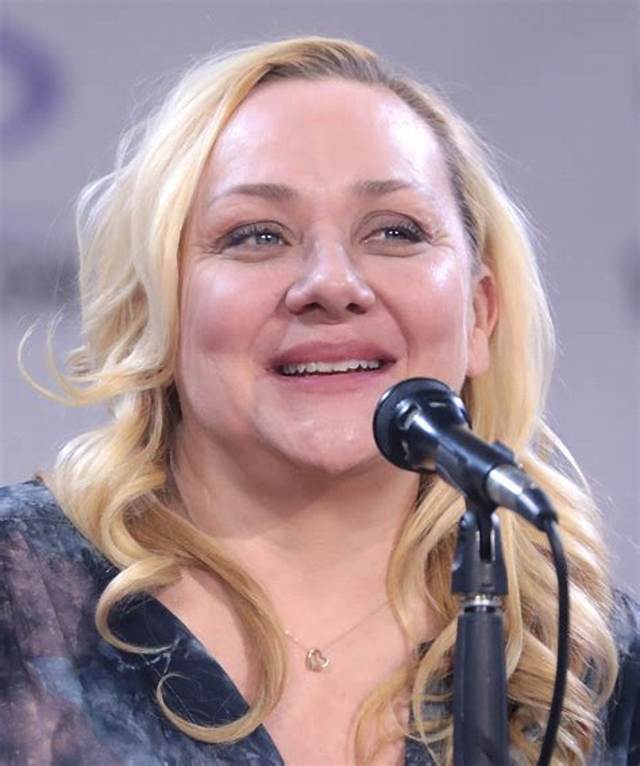 Nicole Herold Net Worth