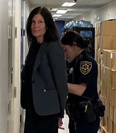Pa Attorney General Kathleen Kane Was Arrested on Dui Charges, Husband Chris Kane Reacts to the News