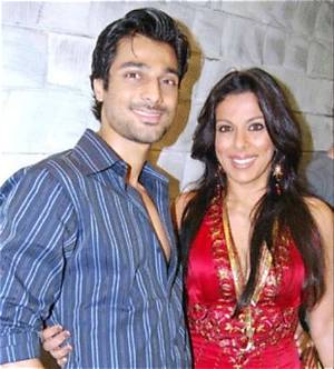 Pooja Bedi Age, Boyfriend, Husband, Children, Family, Biography & More » Starsunfolded