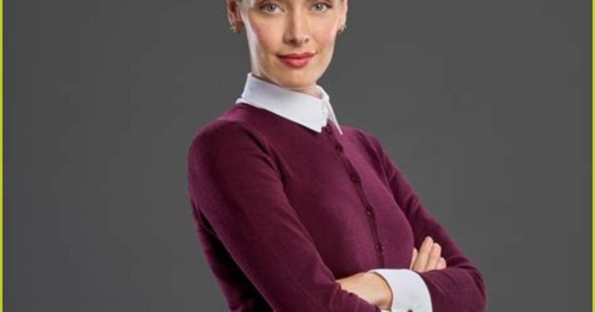 Rachel Skarsten Celebrity News and Gossip | Entertainment, Photos and Videos | Just Jared: Celebrity News and Gossip