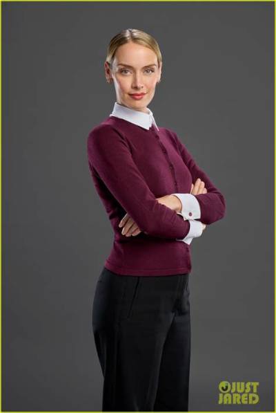 Rachel Skarsten Celebrity News and Gossip | Entertainment, Photos and Videos | Just Jared: Celebrity News and Gossip