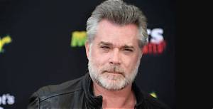 Ray Liotta Height, Weight, Body Measurements, Shoe Size