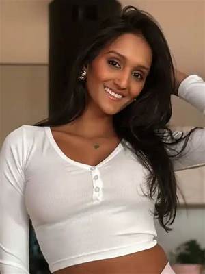 Reena Hammer Height, Weight, Net Worth, Age, Birthday, Wikipedia, Who, Instagram, Biography