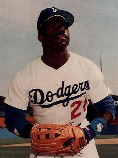 Reggie Williams (1990S Outfielder)