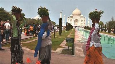 Remove All Business Activities Within 500 Metres of Taj Mahal: Sc