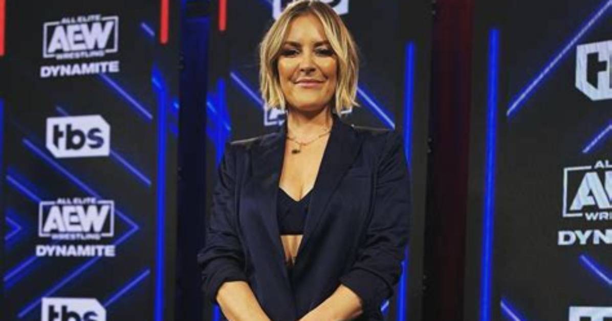 Renee Paquette Officially Signs with All Elite Wrestling