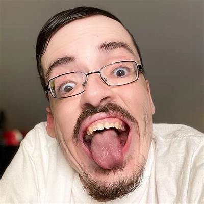 Ricky Berwick Youtuber Overview