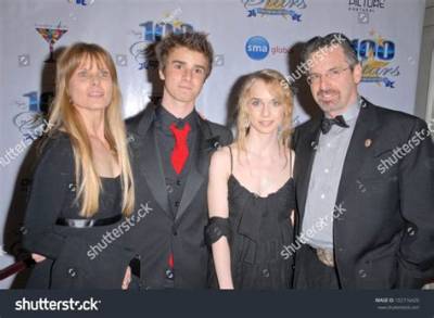 Robert Carradine Children: Meet Ever, Ian Alexander, Marika Reed Carradine