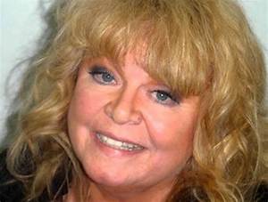 Sally Struthers Height, Weight, Measurements, Bra Size, Shoe Size