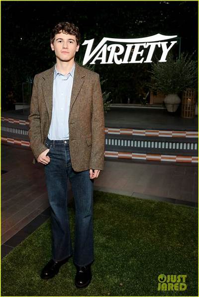Sam Nivola Celebrity News and Gossip | Entertainment, Photos and Videos | Just Jared: Celebrity News and Gossip